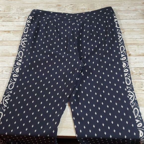 CAbi 5176 Track‎ Star Bandana Print Wide Leg Flowy Pant Pants Size 8 - Picture 7 of 8